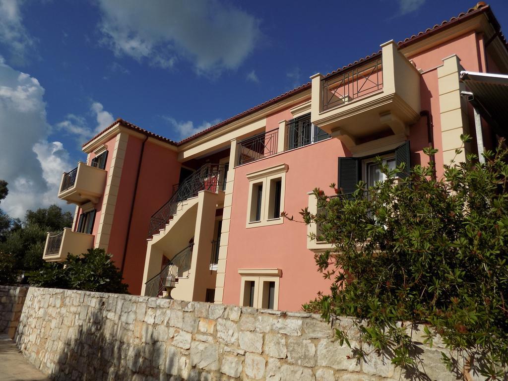 Kolona Apartments Lixouri Exterior photo